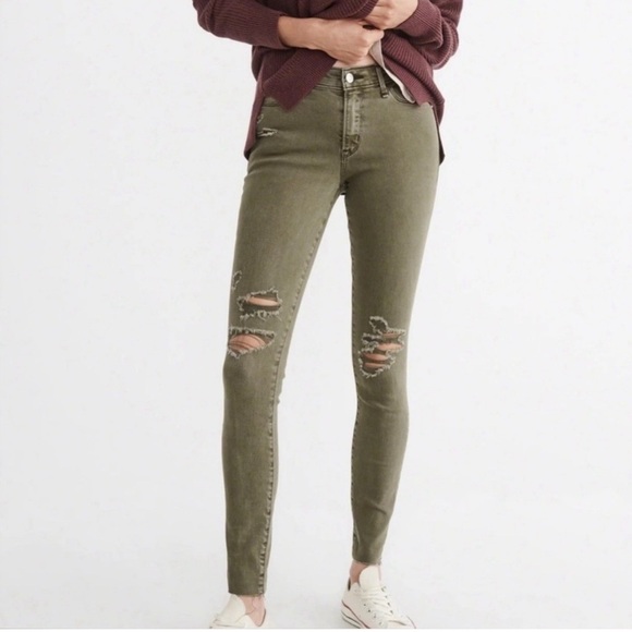 Abercrombie and Fitch High Rise Harper Super Skinny Distressed Raw Hem Jeans - Picture 1 of 8